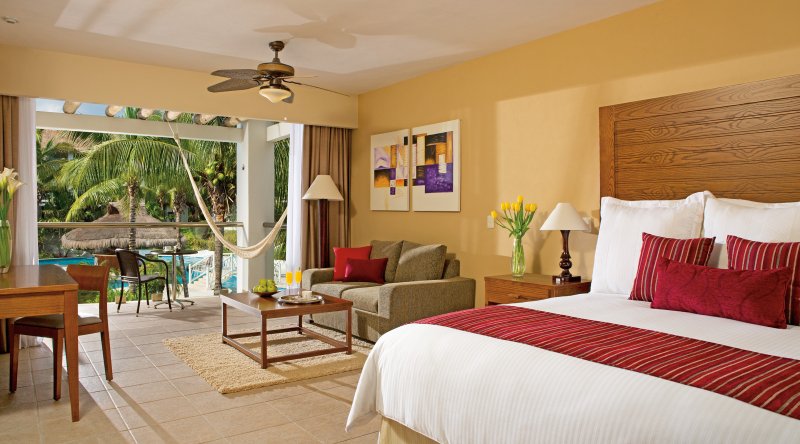 Junior Suite Pool View - Secrets Aura Cozumel