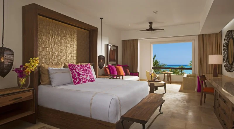 Preferred Club Junior Suite Ocean Front - Secrets Akumal Riviera Maya