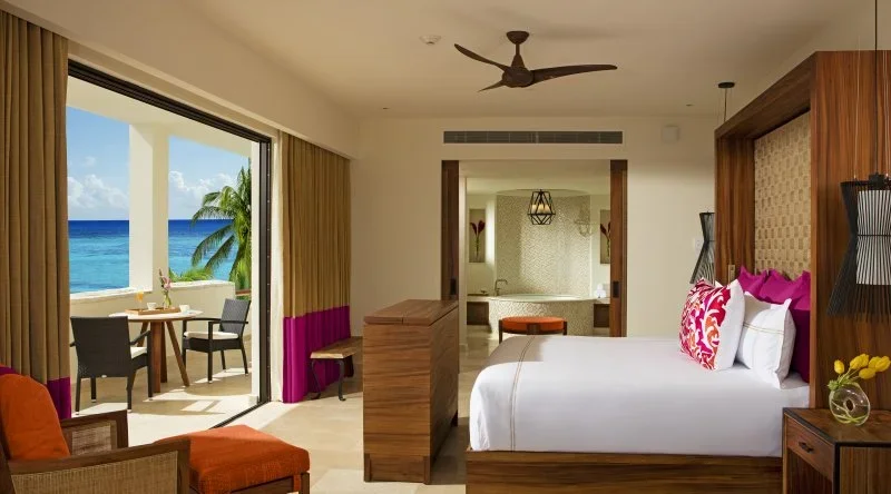 Romance Master Suite Ocean Front - Secrets Akumal Riviera Maya