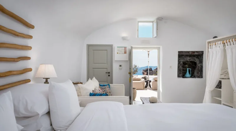 Honeymoon Suite - Iconic Santorini