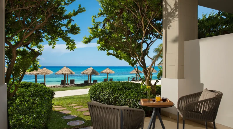 Preferred Club Premium Junior Suite Beach Front - Secrets St James Montego Bay