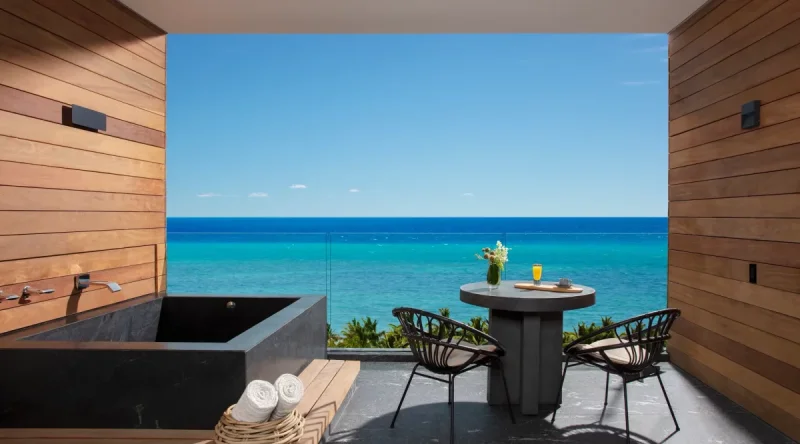 Preferred Club Junior Suite Ocean Front - Secrets Moxche Playa del Carmen