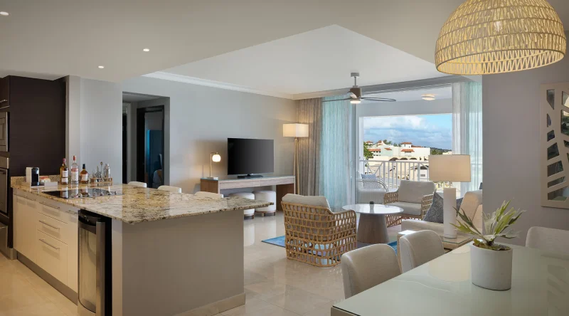 Luxury Concierge Two Bedroom Bayview Suite - O2 Beach Club & Spa