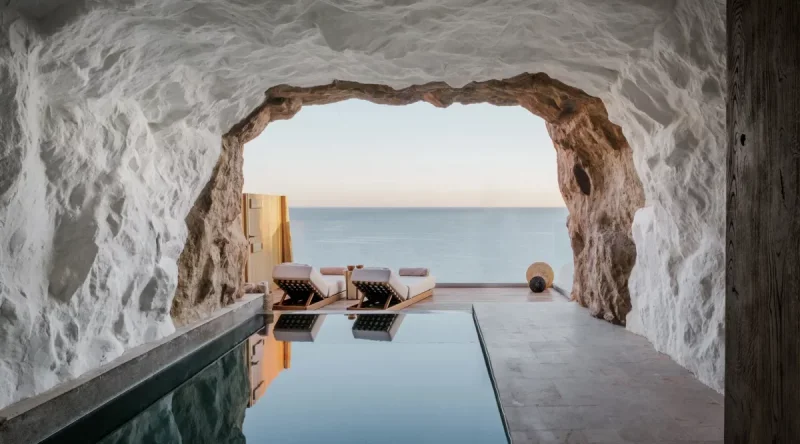 Cave Suite Sea View with Private Pool - Acro Suites