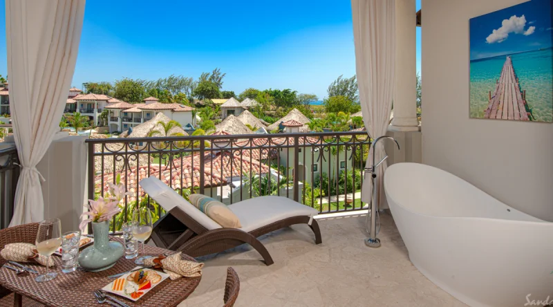 South Seas Honeymoon Poolside Hideaway Junior Suite with Balcony Tranquility Soaking Tub - Sandals Grenada