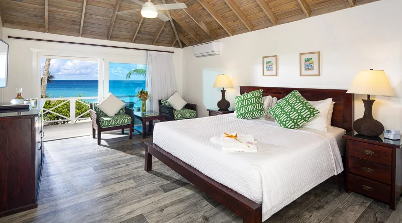 Deluxe Beachfront - Galley Bay Resort & Spa