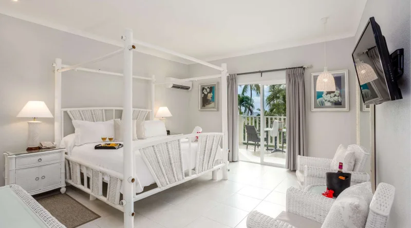 Oceanfront Honeymoon Suite - Sugar Bay Barbados