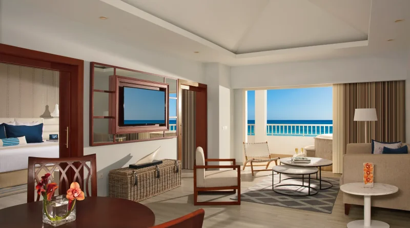 Preferred Club Master Suite Ocean Front - Secrets St James Montego Bay