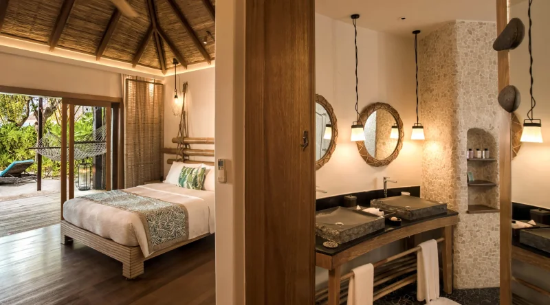 Beach Villa - Constance Moofushi